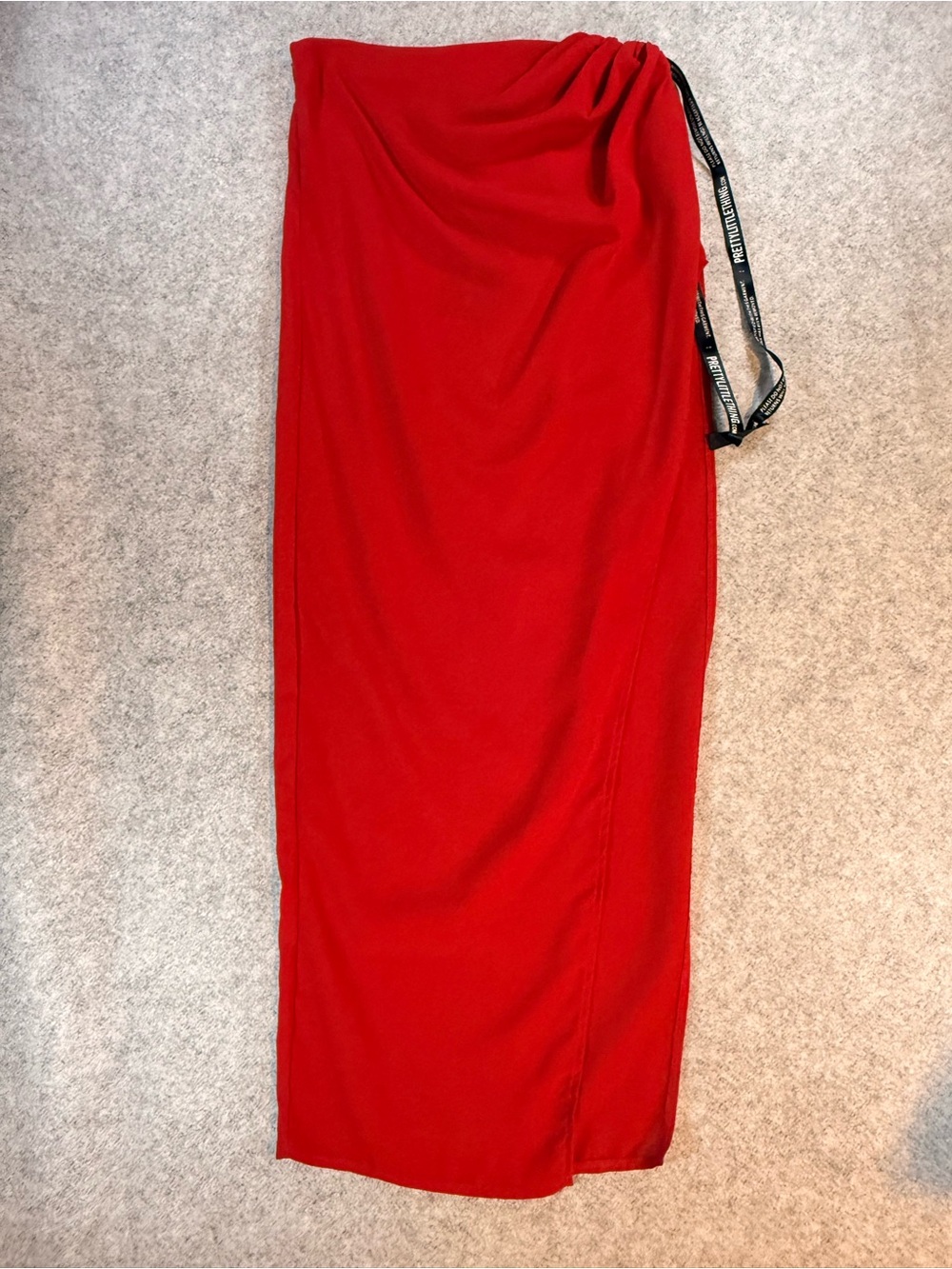 NWT PrettyLittleThing Red Ruched Side Slit Midi Skirt Size US 6
